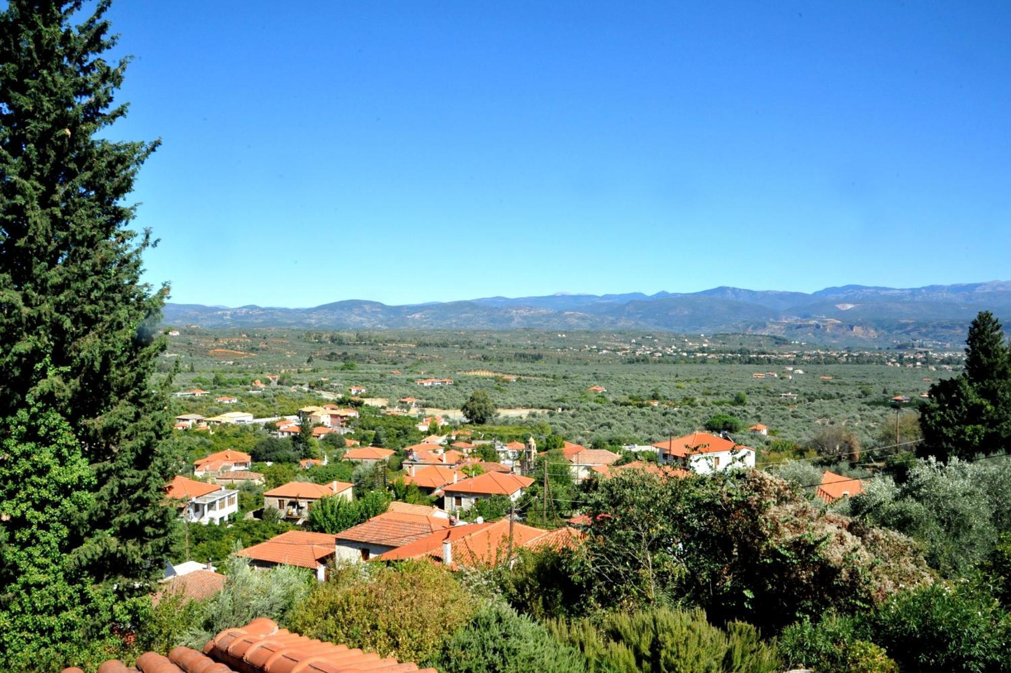 Luxury Stone Villa in Mystras Esterno foto